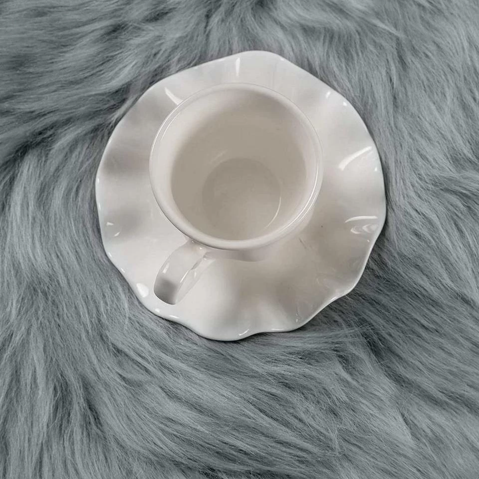 Teppich, EUGAD, Lammfell Schaffell echtes Naturfell Wohnzimmer Bettvorleger Sofa Matte Grau Weiß 12 Teppich, EUGAD, Lammfell Schaffell echtes Naturfell Wohnzimmer Bettvorleger Sofa Matte Grau Weiß – Bild 10