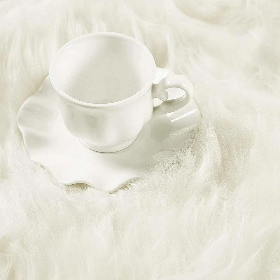 Teppich, EUGAD, Lammfell Schaffell echtes Naturfell Wohnzimmer Bettvorleger Sofa Matte Grau Weiß 18 Teppich, EUGAD, Lammfell Schaffell echtes Naturfell Wohnzimmer Bettvorleger Sofa Matte Grau Weiß – Bild 16